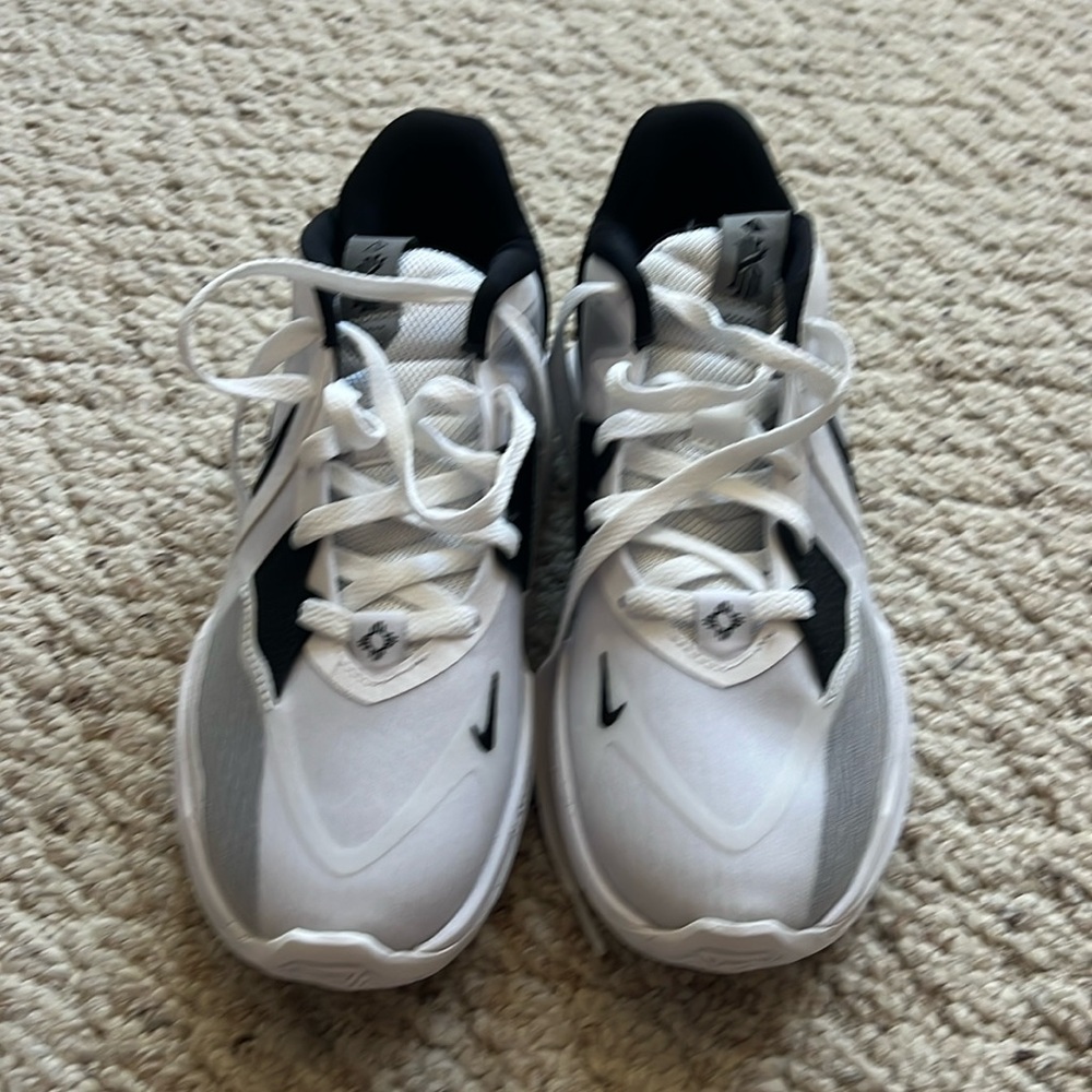 Nike air zoom sneakers
